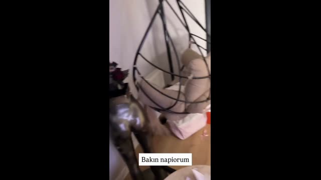 Pembe Bustiyerle Göğüslerini One Çıkarıyor · Seyma Mestoglu İfşa Videosu
